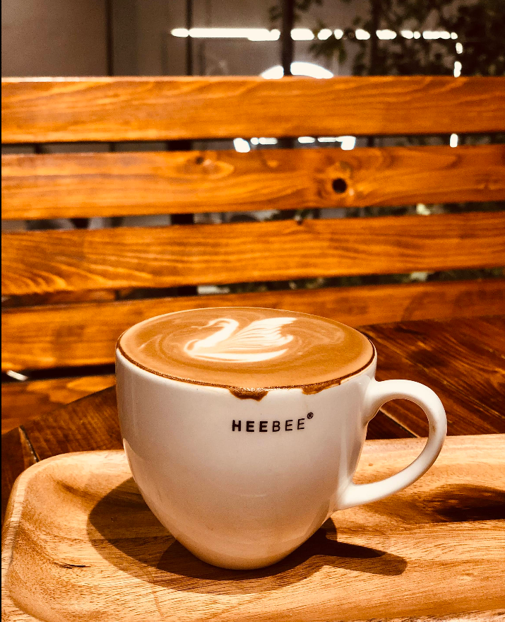 Latte with swan art